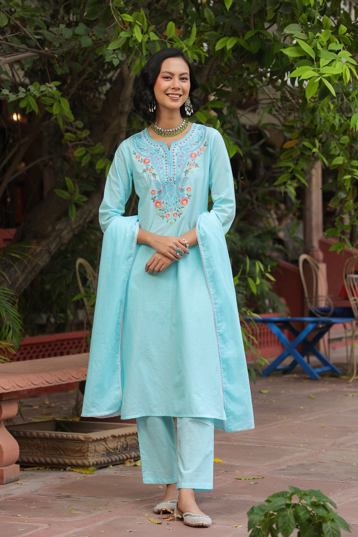 Soft firogi Bue Thread‑Embroidered Suit Set