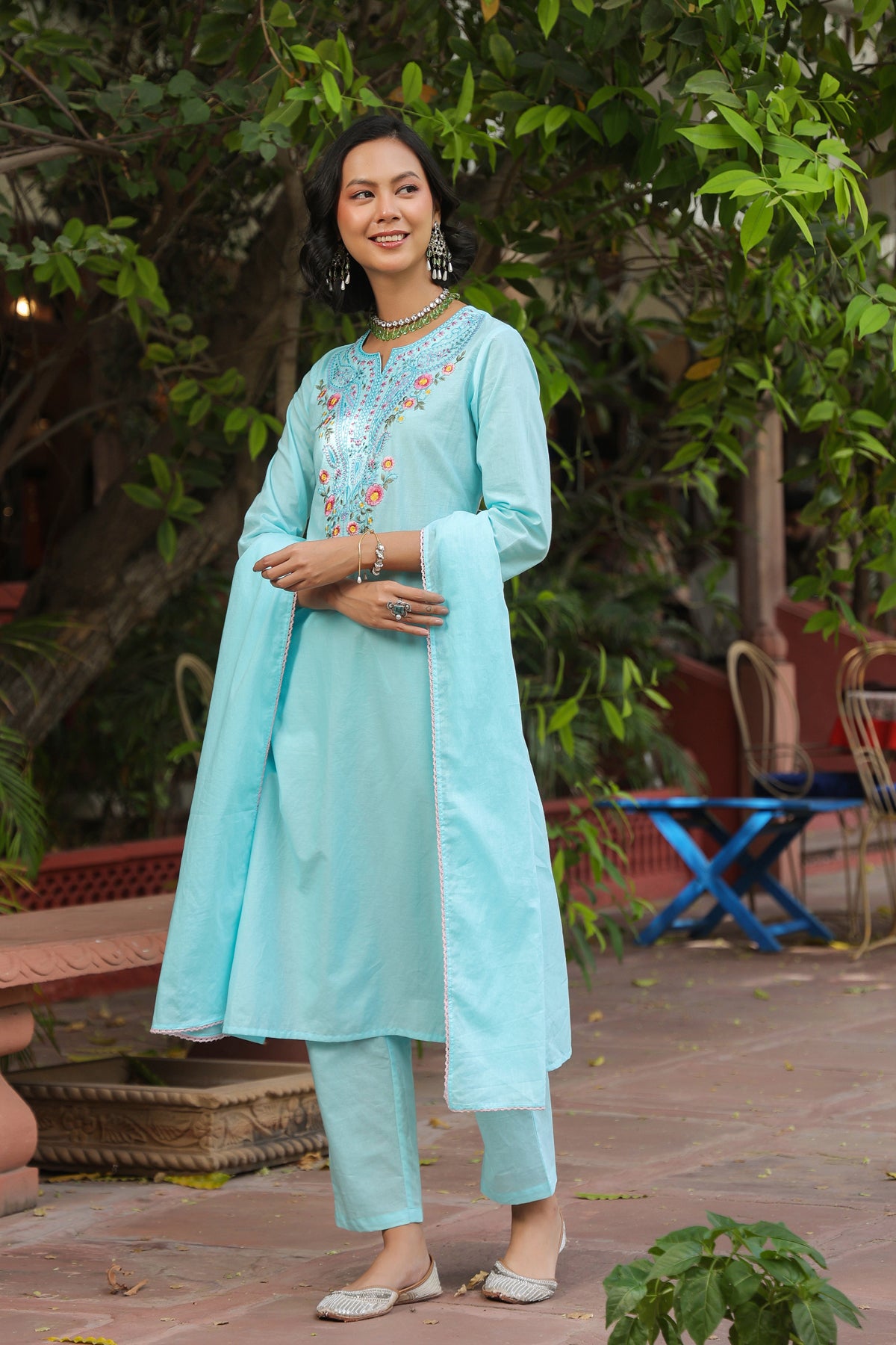 Soft firogi Bue Thread‑Embroidered Suit Set