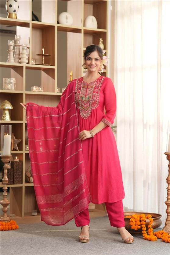 Red Mul Chanderi Thread‑Embroidered Anarkali Suit Set